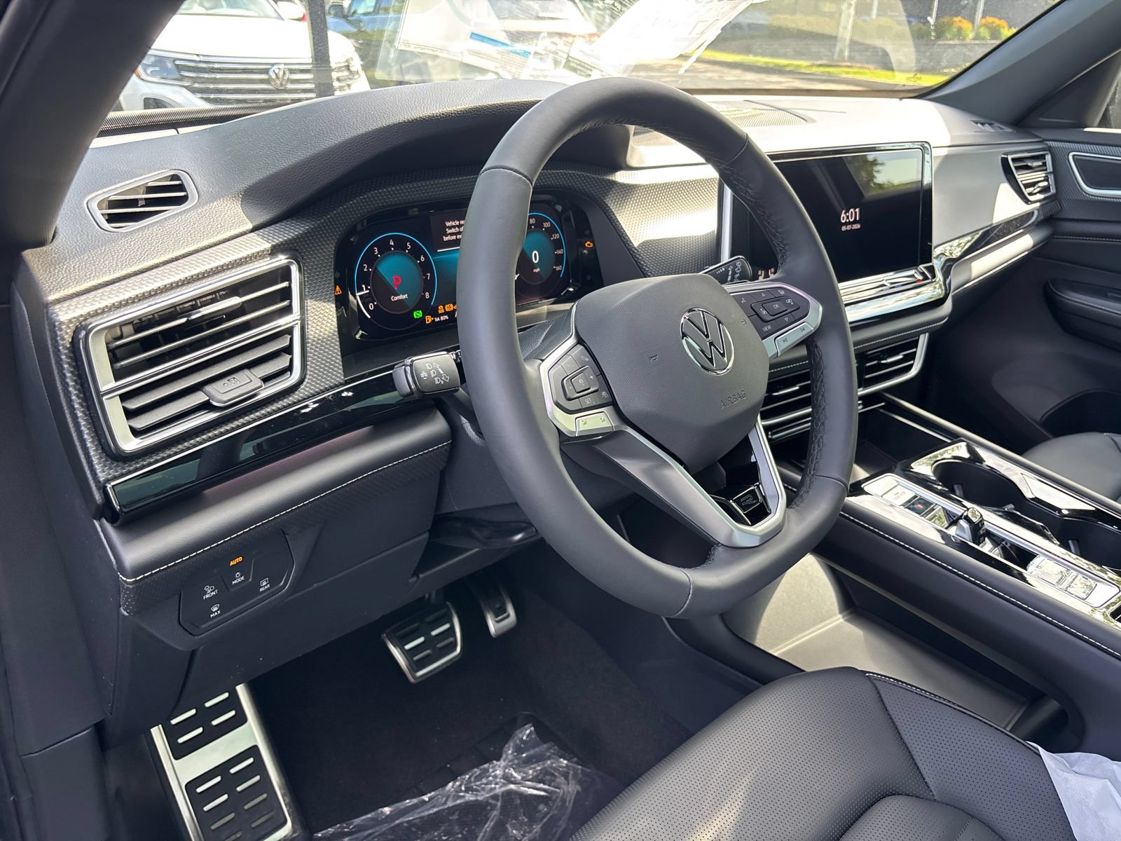 New 2026 Volkswagen Atlas Cross Sport SEL R-Line AWD/4WD image 9