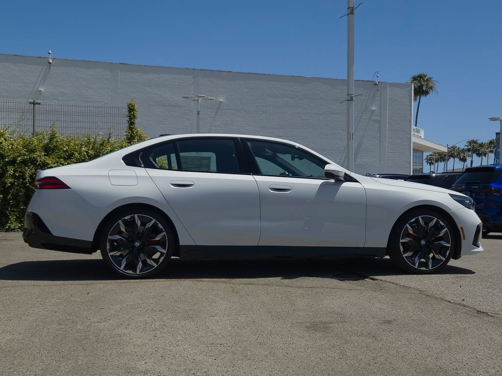 New 2026 BMW 530i w/ M Sport Package RWD image 4