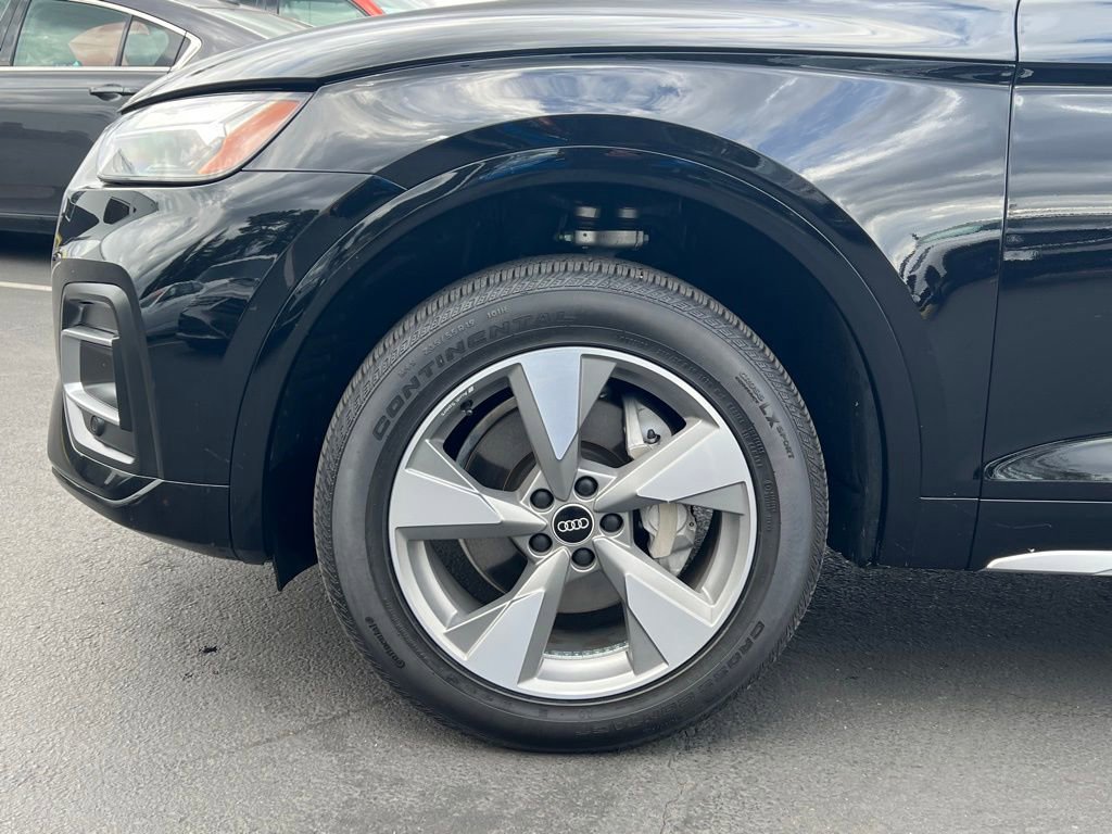 Used 2023 Audi Q5 2.0T Premium w/ Convenience Package image 5