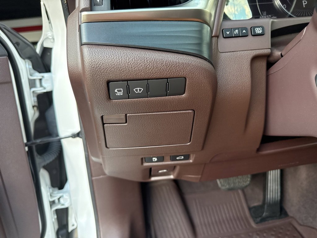 Used 2020 Lexus ES 350 Ultra Luxury image 28