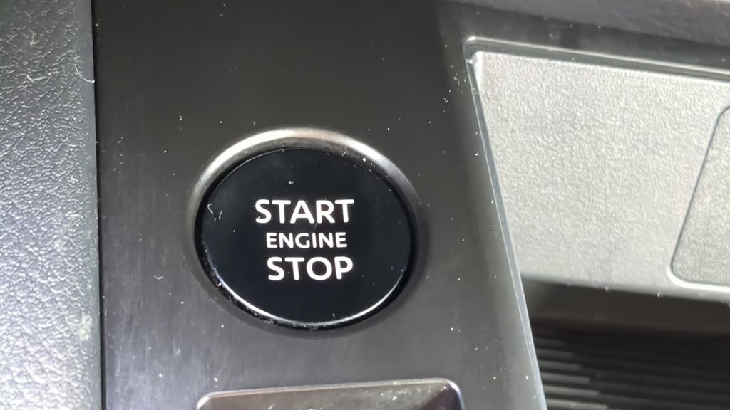 Certified 2025 Nissan Kicks S image 24