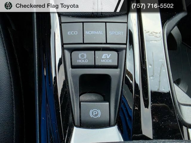 Used 2025 Toyota Camry XSE FWD image 17
