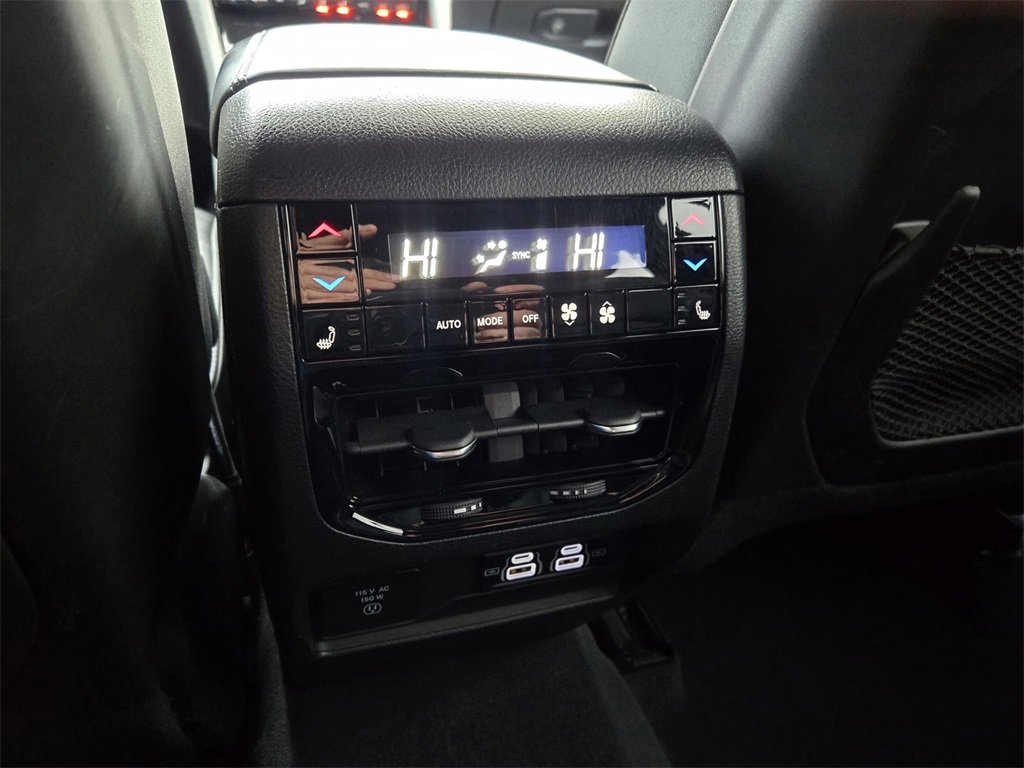 Used 2022 Jeep Grand Cherokee Overland w/ Advanced Protech Group III image 11