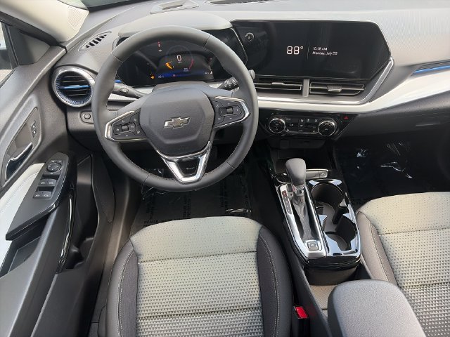 New 2026 Chevrolet Trax LT w/ Driver Confidence Package FWD image 15