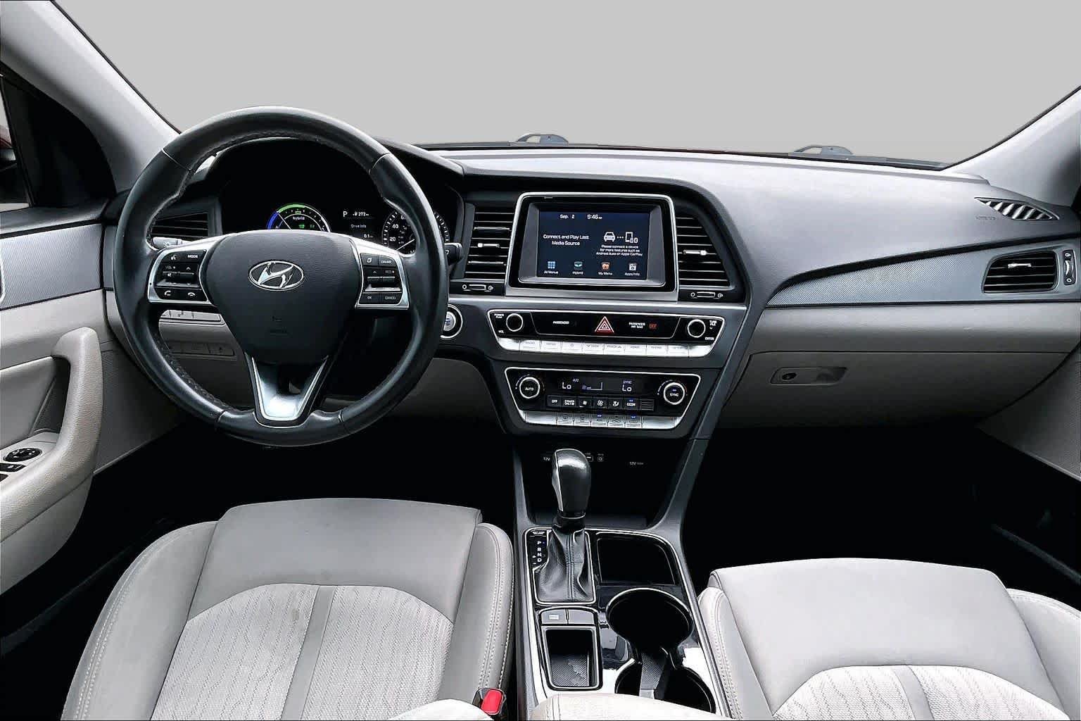 Used 2018 Hyundai Sonata SE FWD image 14