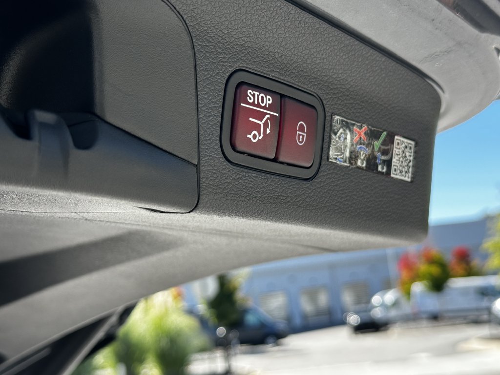 Certified 2025 Mercedes-Benz GLS 450 4MATIC image 22