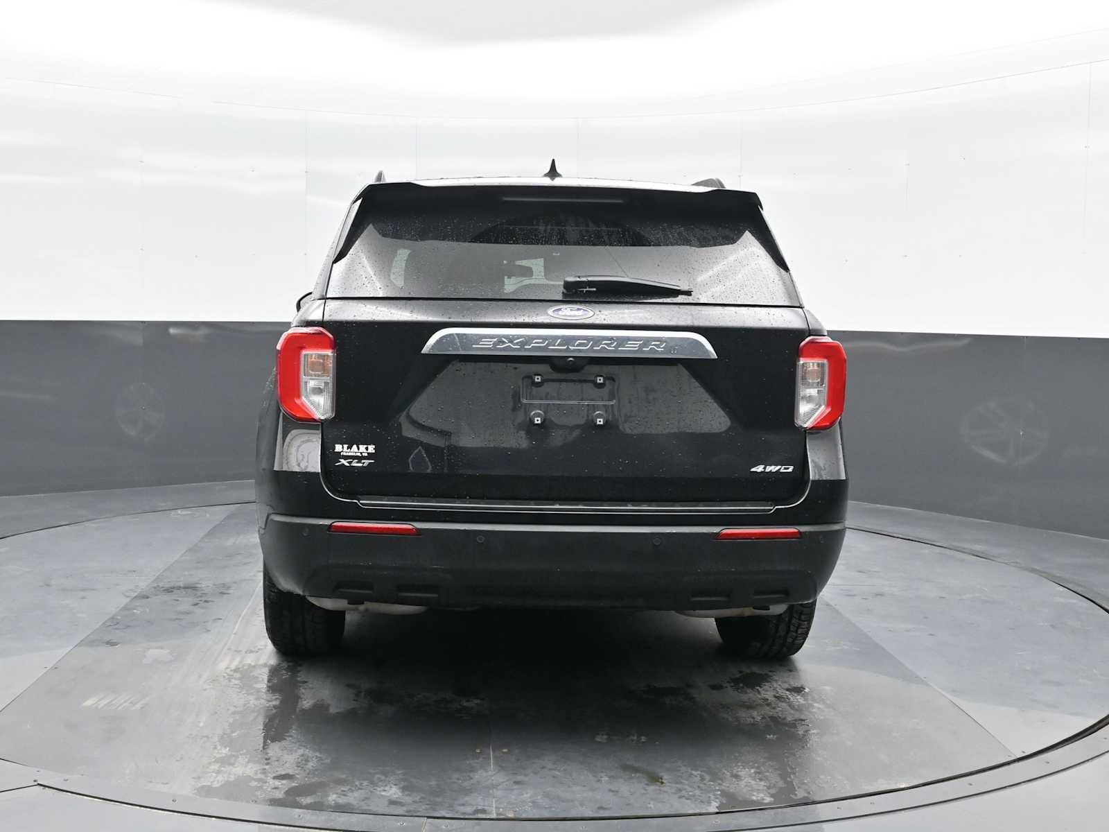 Used 2022 Ford Explorer XLT image 7
