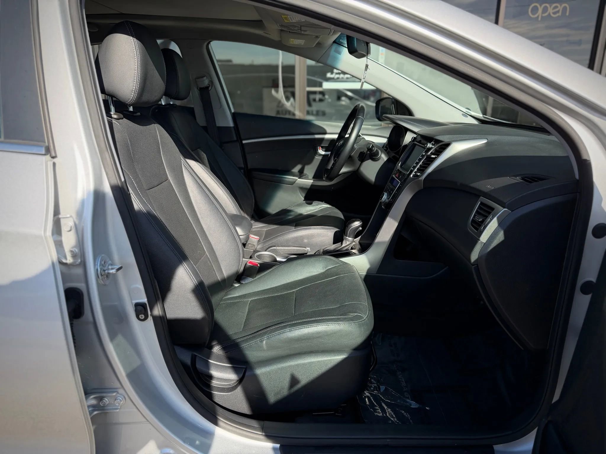 Used 2013 Hyundai Elantra GT w/ Style Pkg image 18