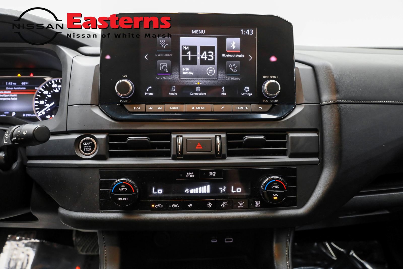 Used 2024 Nissan Pathfinder S image 13