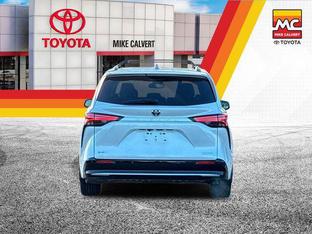 Certified 2026 Toyota Sienna Limited FWD image 4