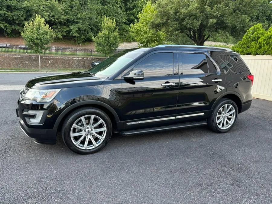 Used 2017 Ford Explorer Limited image 3