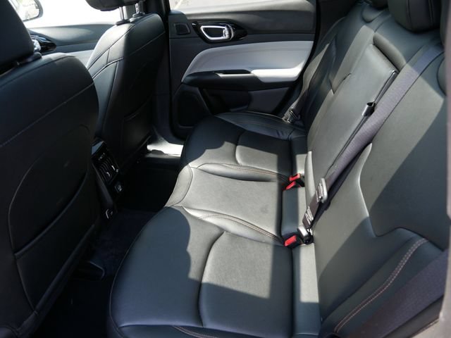 Used 2024 Jeep Compass Limited w/ Sun and Sound Group AWD/4WD image 8