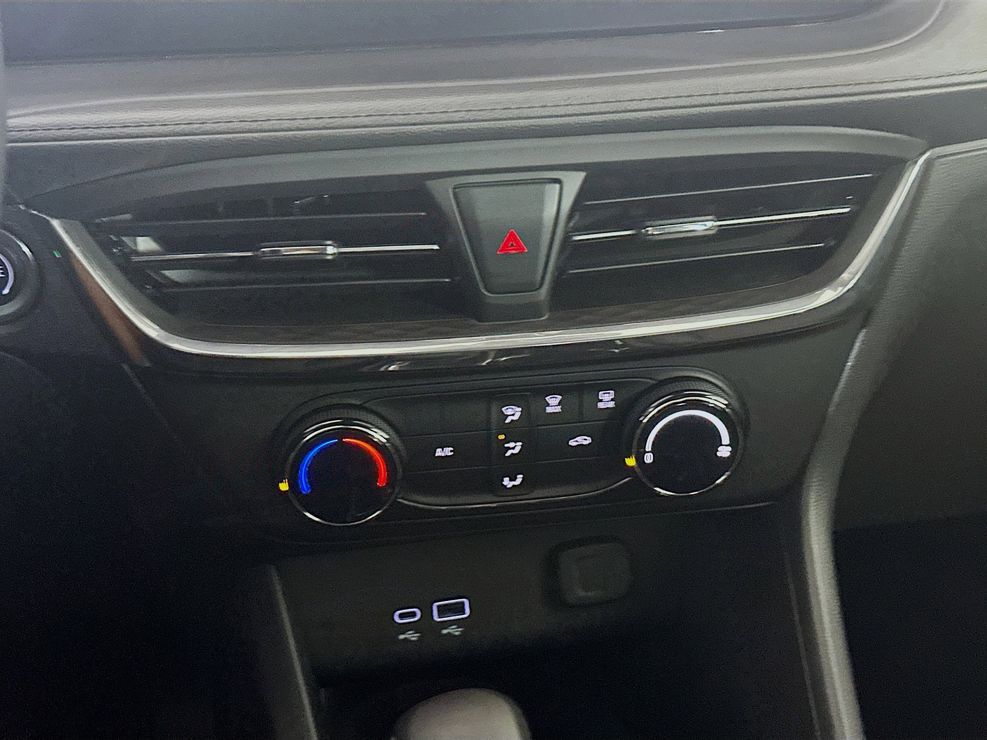 Used 2025 Buick Encore GX Preferred FWD image 24