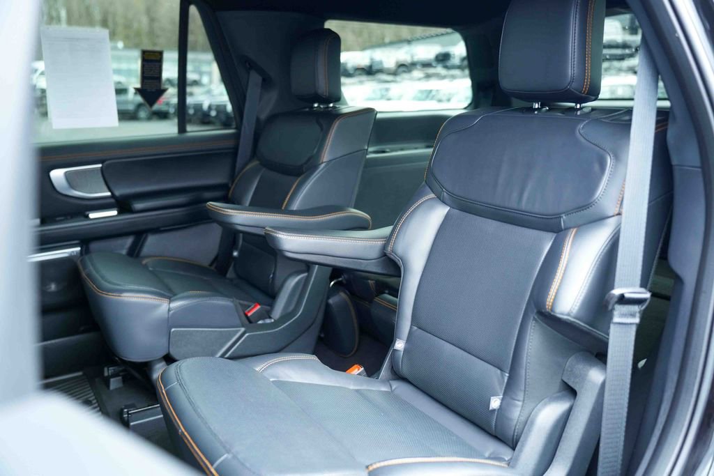 Used 2025 Ford Expedition Tremor image 28