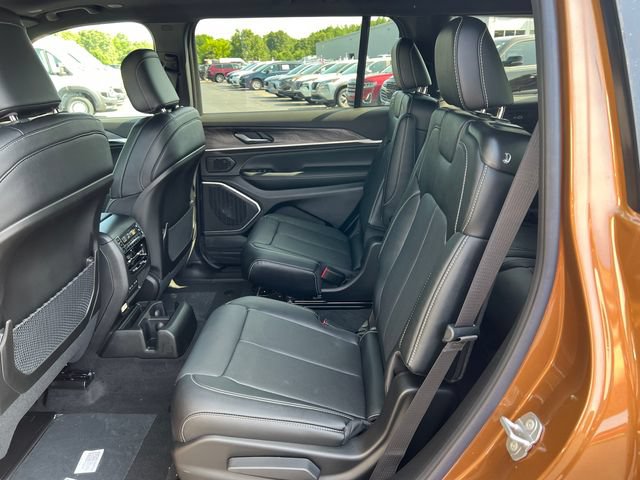 New 2026 Jeep Grand Cherokee L Limited AWD/4WD image 5
