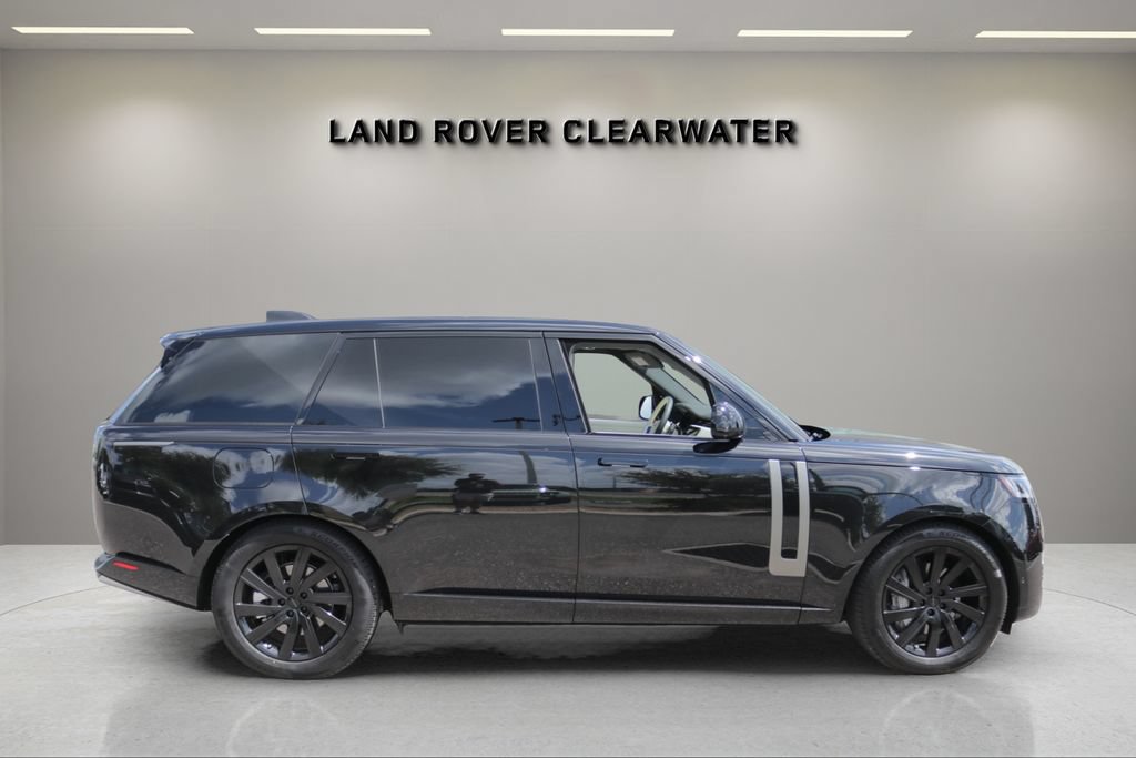 Used 2026 Land Rover Range Rover Long Wheelbase SE AWD/4WD image 6
