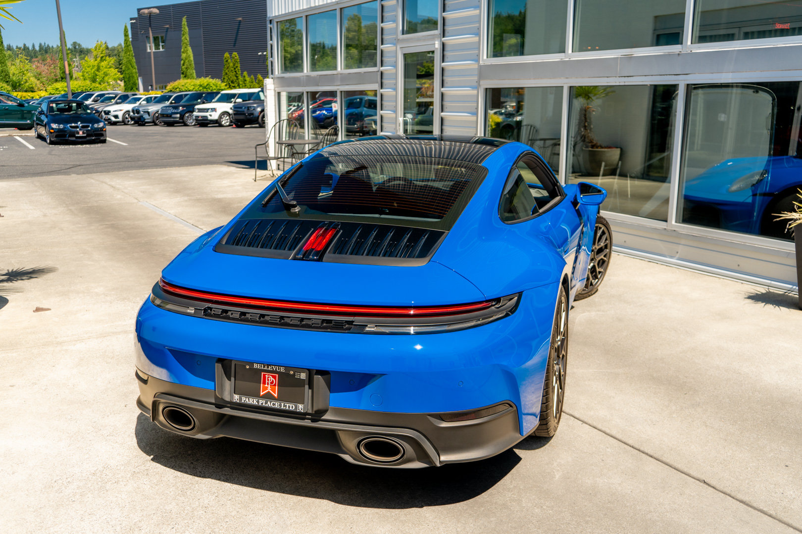 Used 2025 Porsche 911 Carrera RWD image 6