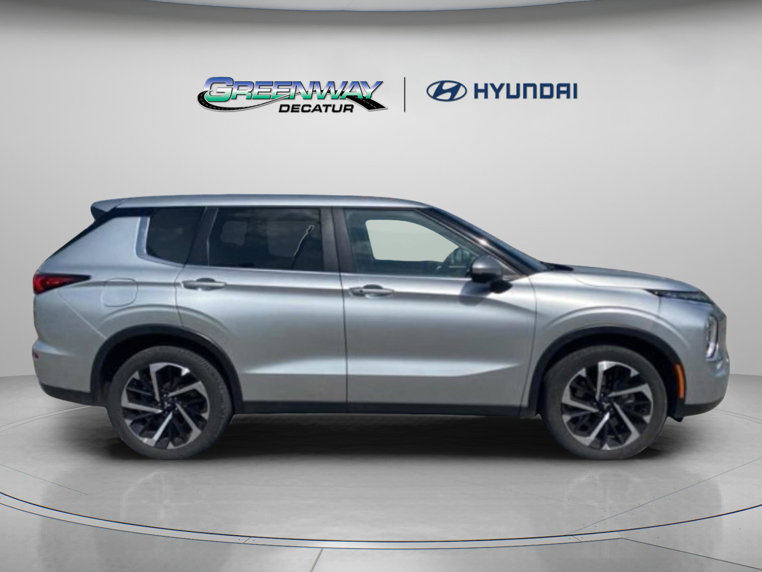 Used 2024 Mitsubishi Outlander SE FWD image 8