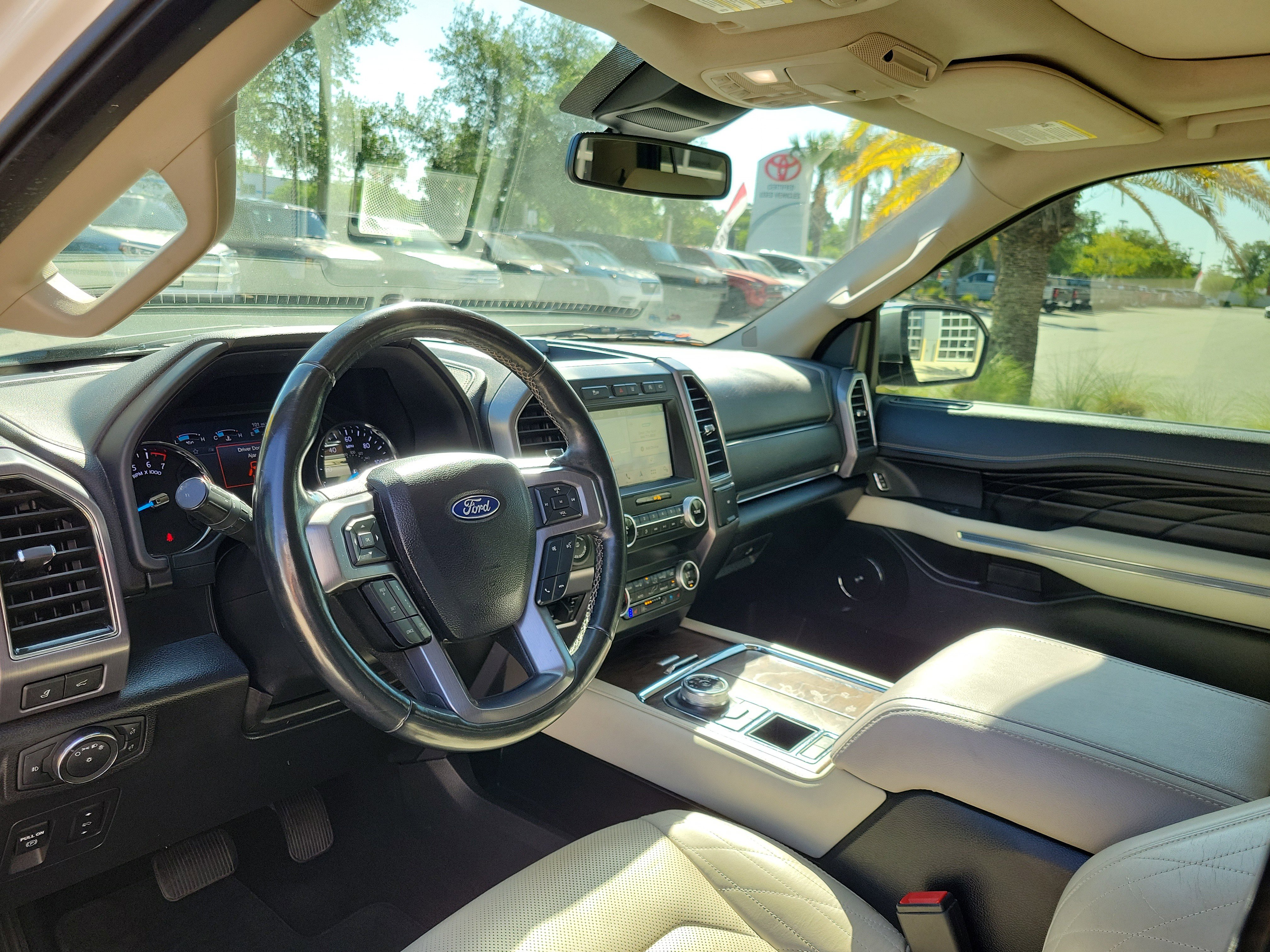 Used 2019 Ford Expedition Platinum RWD image 12