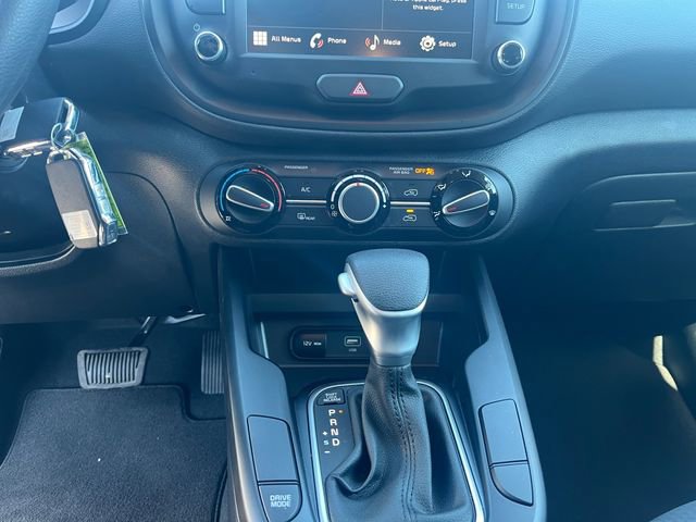 Used 2025 Kia Soul LX image 11