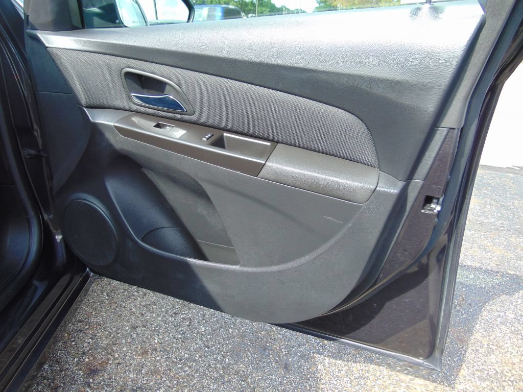 Used 2016 Chevrolet Cruze LT FWD image 24