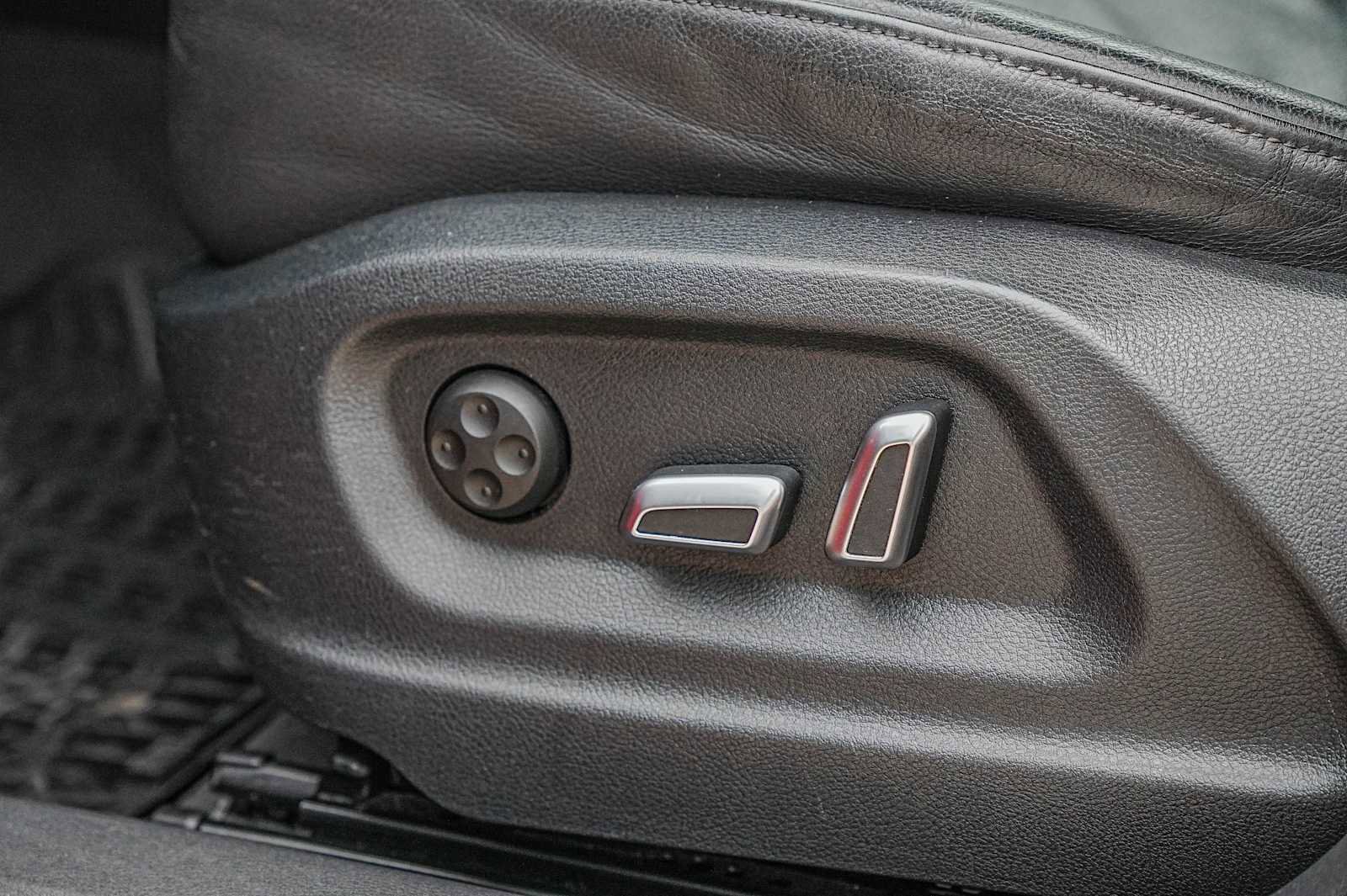 Used 2018 Audi Q3 2.0T Premium image 25