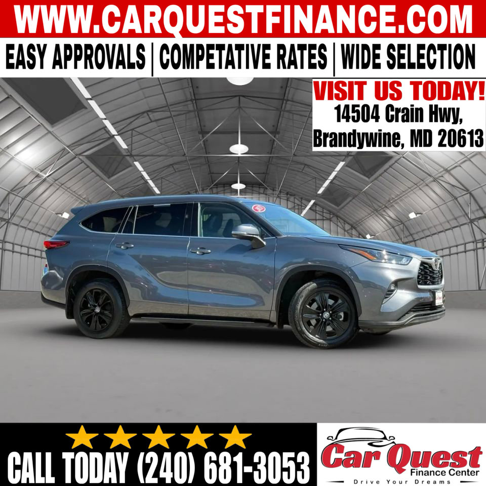 Used 2021 Toyota Highlander XLE AWD/4WD image 1