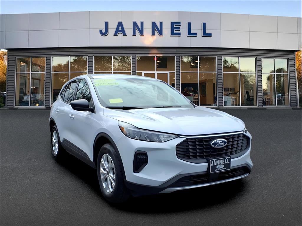 Used 2025 Ford Escape Active image 3