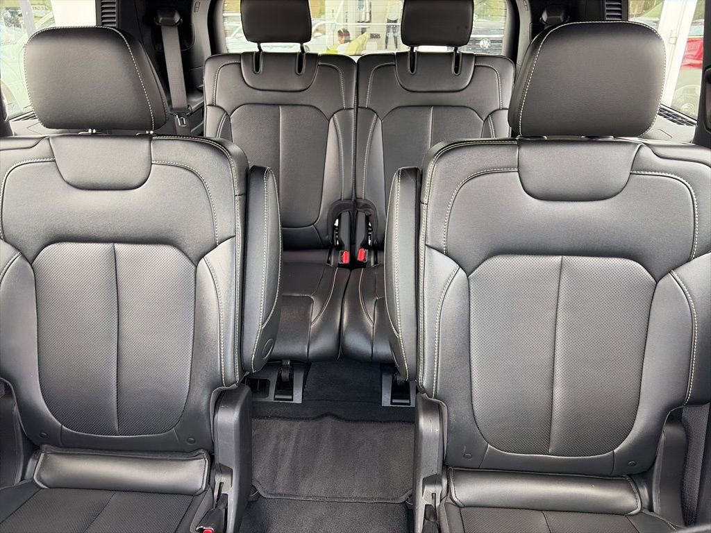 Used 2024 Jeep Grand Cherokee L Limited w/ Luxury Tech Group II AWD/4WD image 25