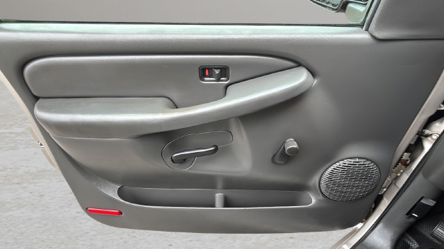 Used 2006 Chevrolet Silverado 1500 W/T RWD image 17