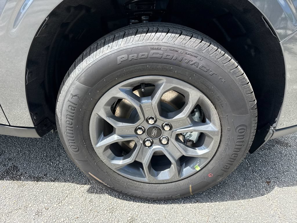 New 2026 Ford Maverick XLT FWD image 9