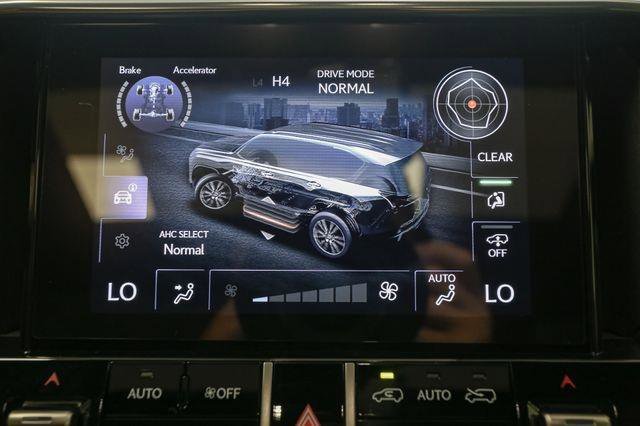 Used 2024 Lexus LX 600 F Sport image 30