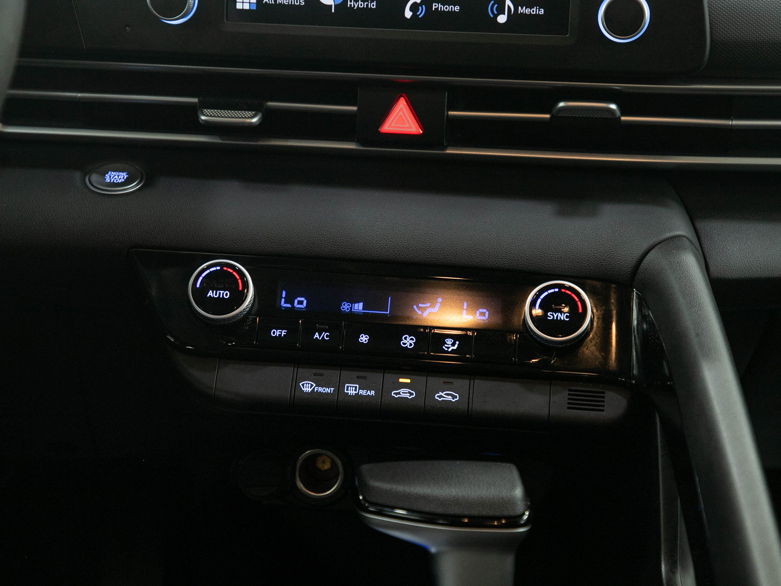 Used 2026 Hyundai Elantra Hybrid FWD image 17