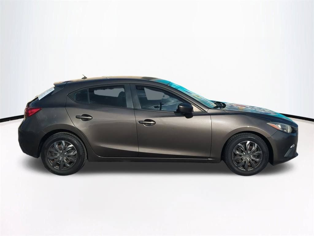 Used 2016 MAZDA MAZDA3 i Sport FWD image 4