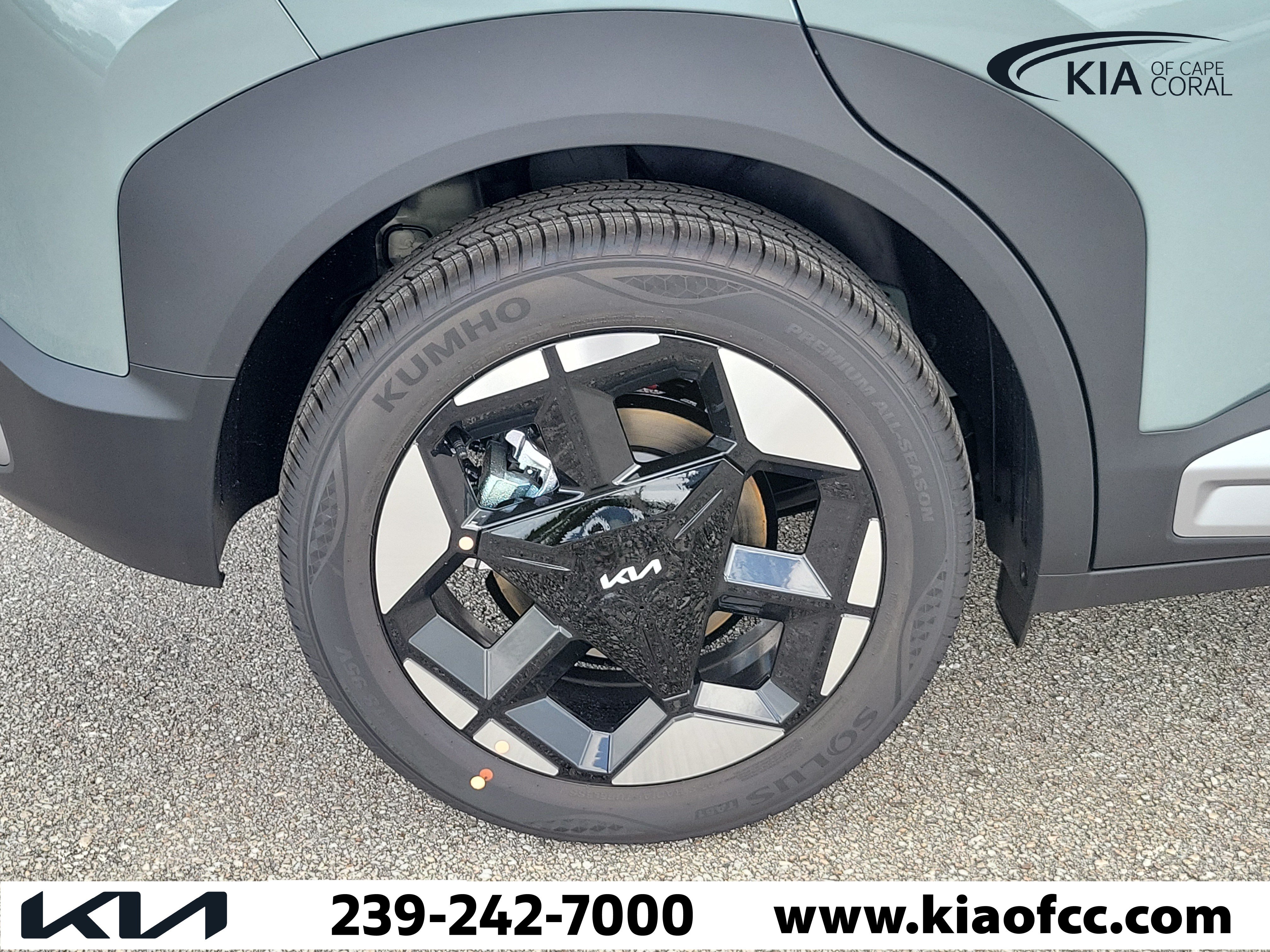 New 2027 Kia Seltos S FWD image 9