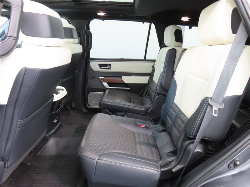 Used 2023 Toyota Sequoia Capstone AWD/4WD image 36