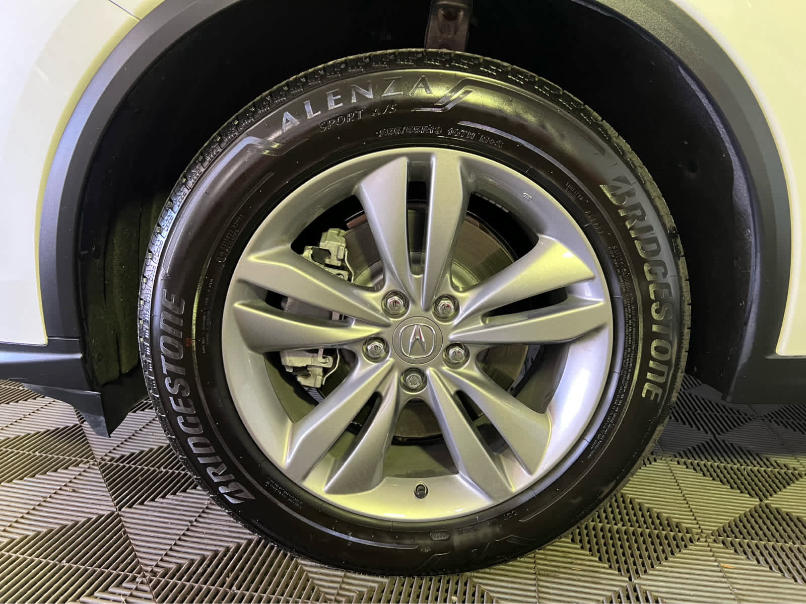 Used 2026 Acura MDX SH-AWD image 9