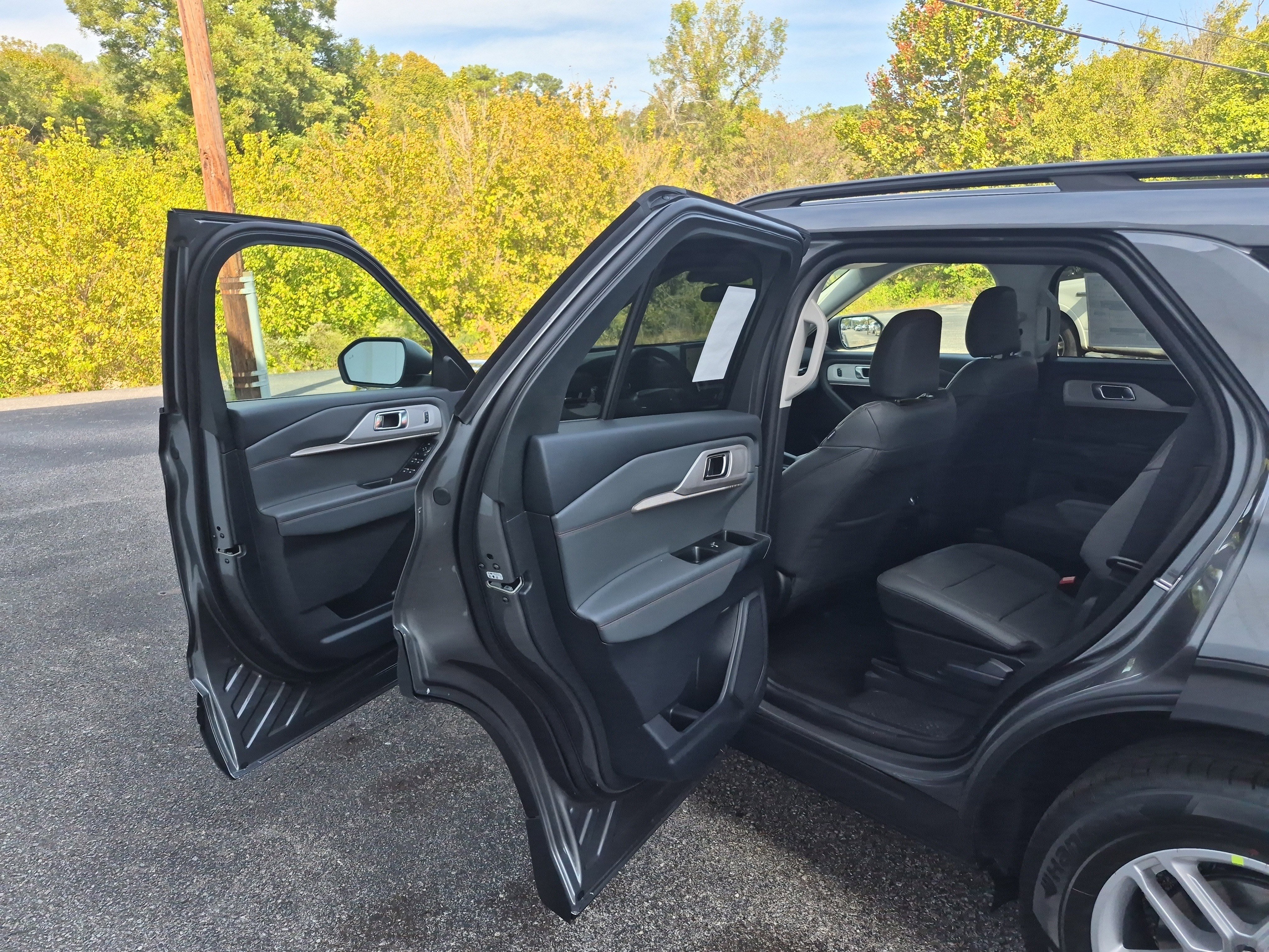 New 2026 Ford Explorer Active w/ Active Comfort Package image 13