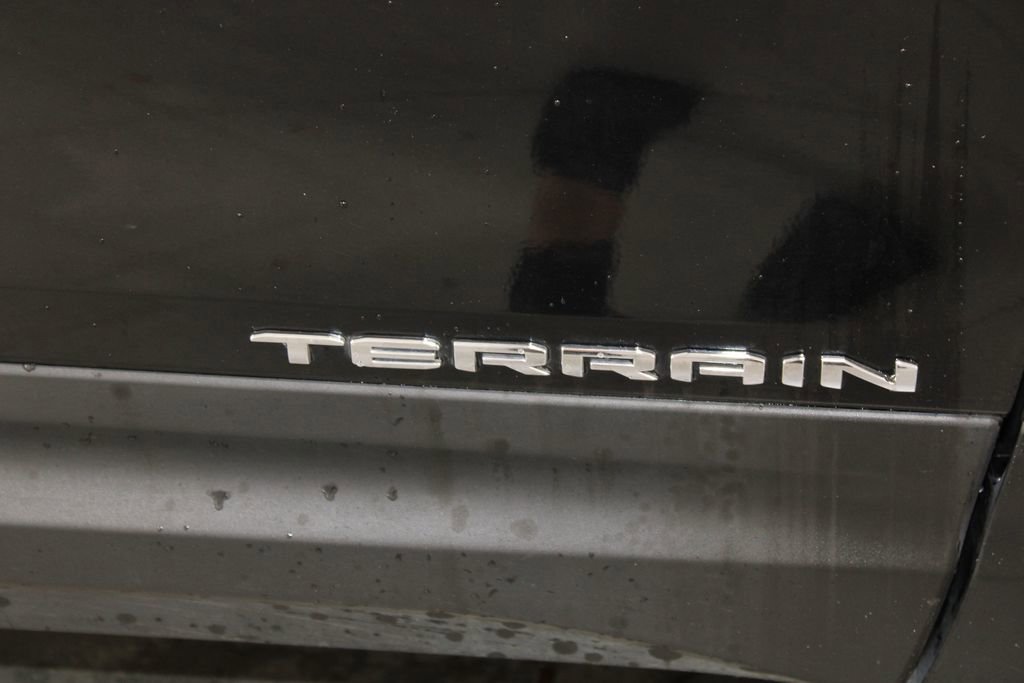 Used 2024 GMC Terrain SLT image 12