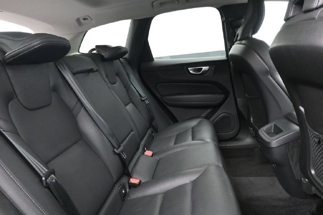 Used 2024 Volvo XC60 B5 Plus w/ Protection Package Premier AWD/4WD image 31