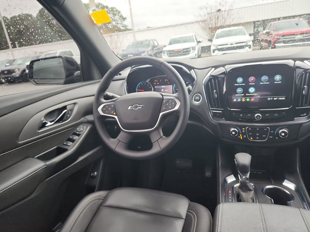 Used 2023 Chevrolet Traverse LT w/ Midnight/Sport Edition image 13