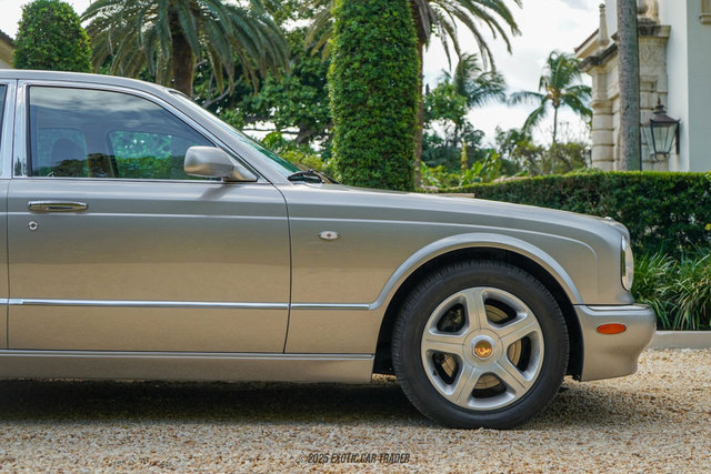 Used 2003 Bentley Arnage R image 11
