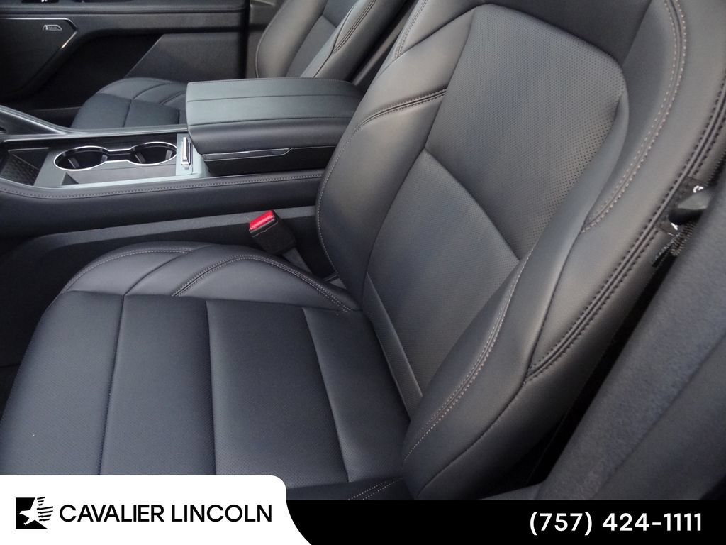 Used 2026 Lincoln Nautilus Premier w/ Equipment Group 102A AWD/4WD image 6