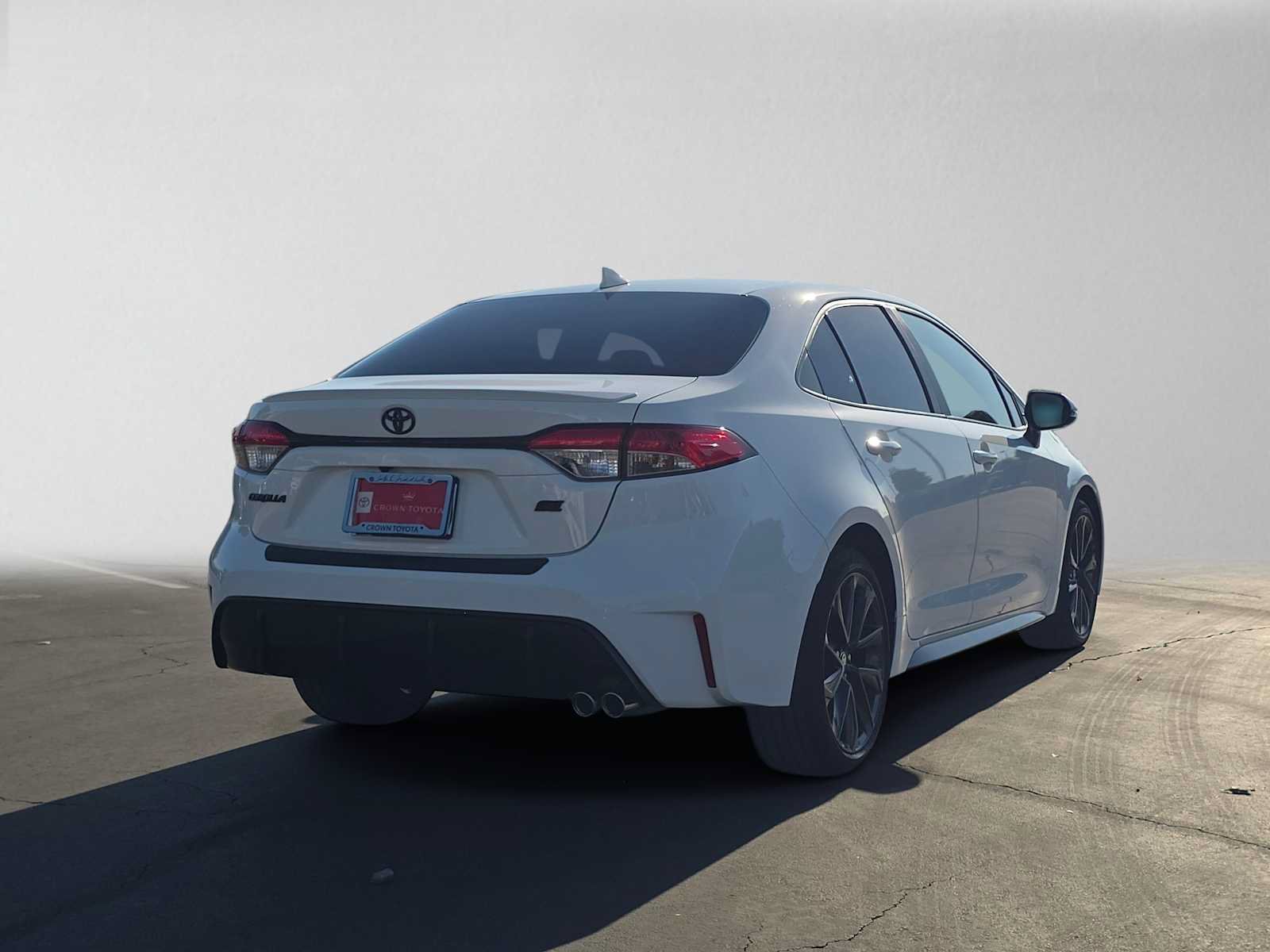 Certified 2024 Toyota Corolla SE FWD image 3