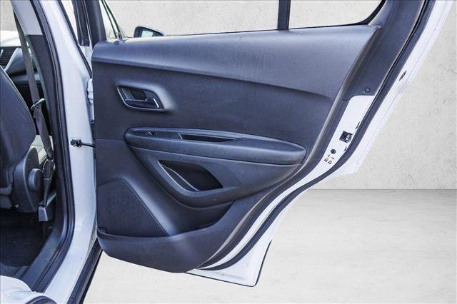 Used 2017 Chevrolet Trax LT image 26