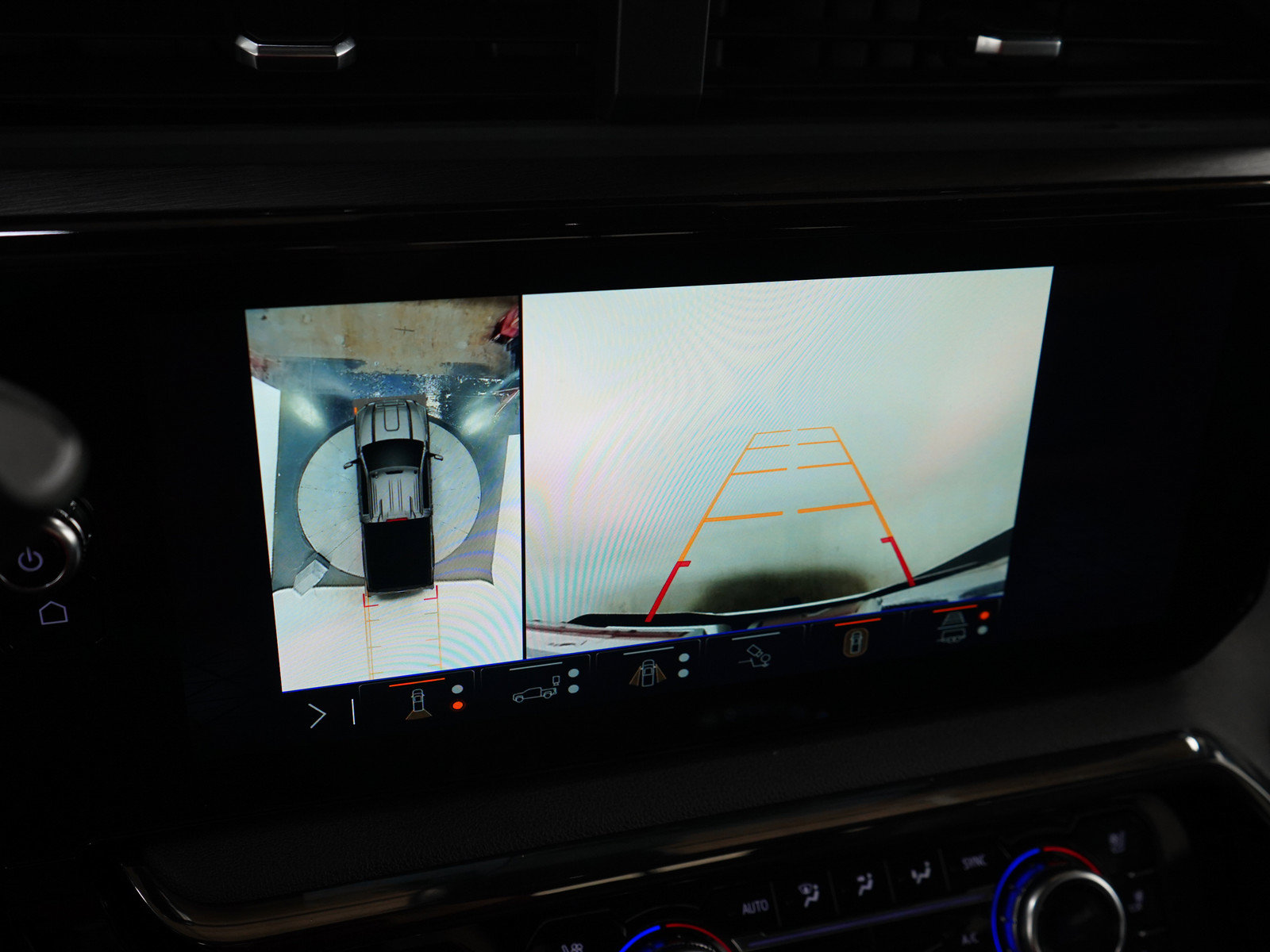 Used 2024 GMC Sierra 3500 AT4 AWD/4WD image 23