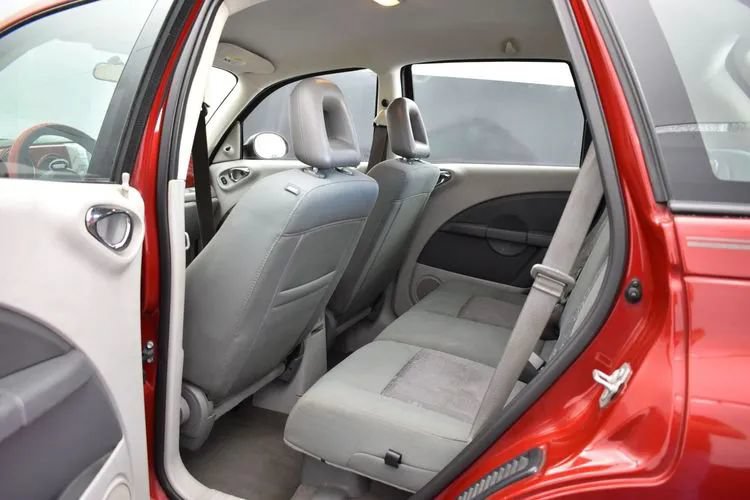 Used 2009 Chrysler PT Cruiser FWD image 15