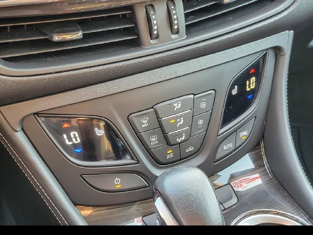 Certified 2020 Buick Envision Essence FWD image 13