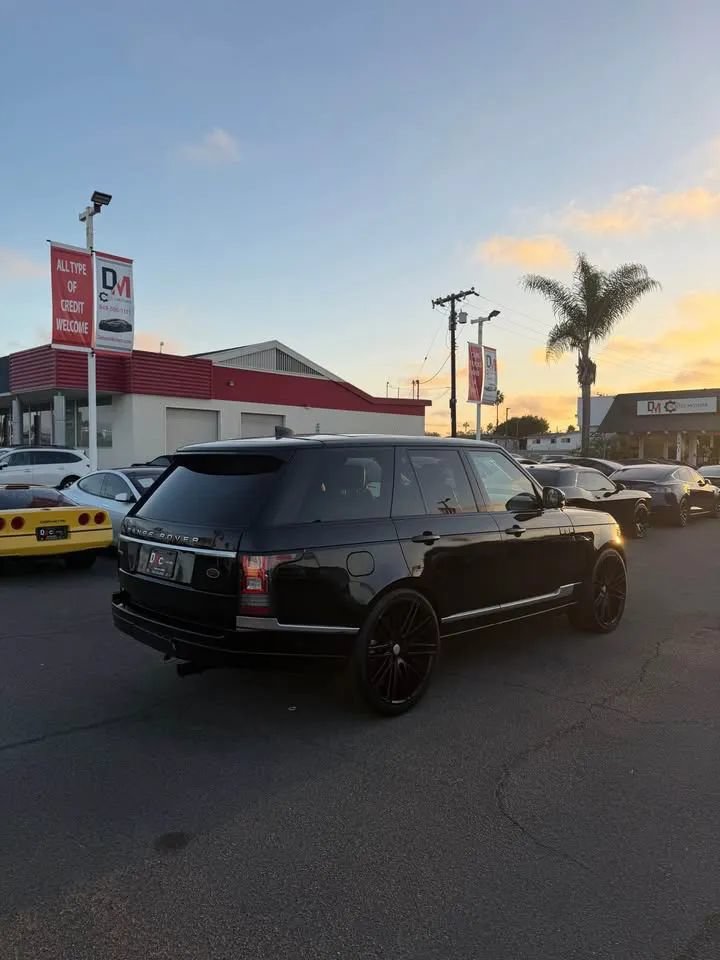 Used 2017 Land Rover Range Rover Supercharged AWD/4WD image 4