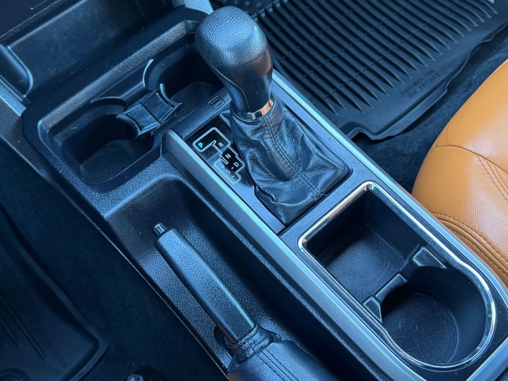 Used 2016 Toyota Tacoma SR5 w/ Towing Package image 30